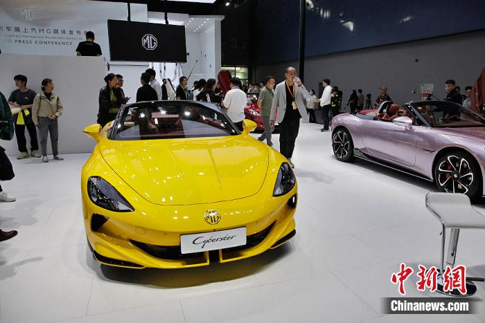 中國品牌新能源跑車。中新財經(jīng)記者 葛成 攝