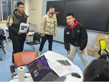 智能無人系統(tǒng)“做中悟”高階項(xiàng)目式課程。校方供圖