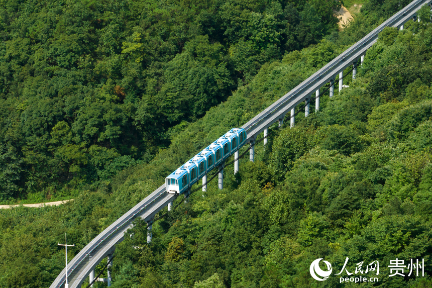 野玉海單軌小火車項目。人民網(wǎng)記者 涂敏攝