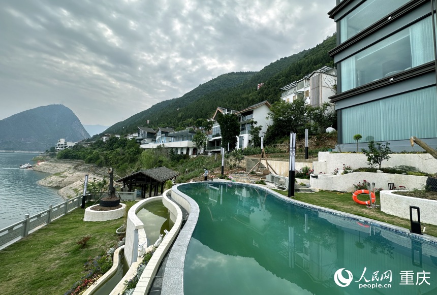 三峽里·竹枝村打造的特色民宿。人民網(wǎng)記者 劉政寧攝